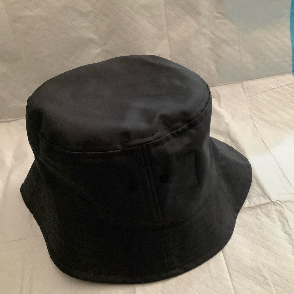 Rick Owens X Champion GILLIGAN HAT IN BLACK NYLON Size M/L CM21S0022-805…​​​​ - Picture 14 of 16